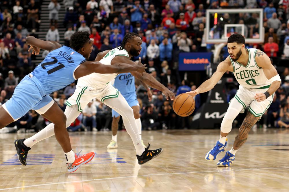 添了浓墨重 添了浓墨重