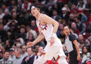 身穿训练服 身穿训练服