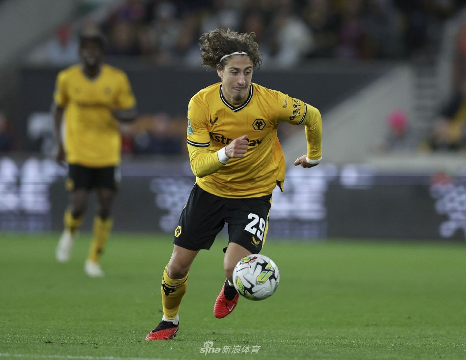 依赖他的个 依赖他的个